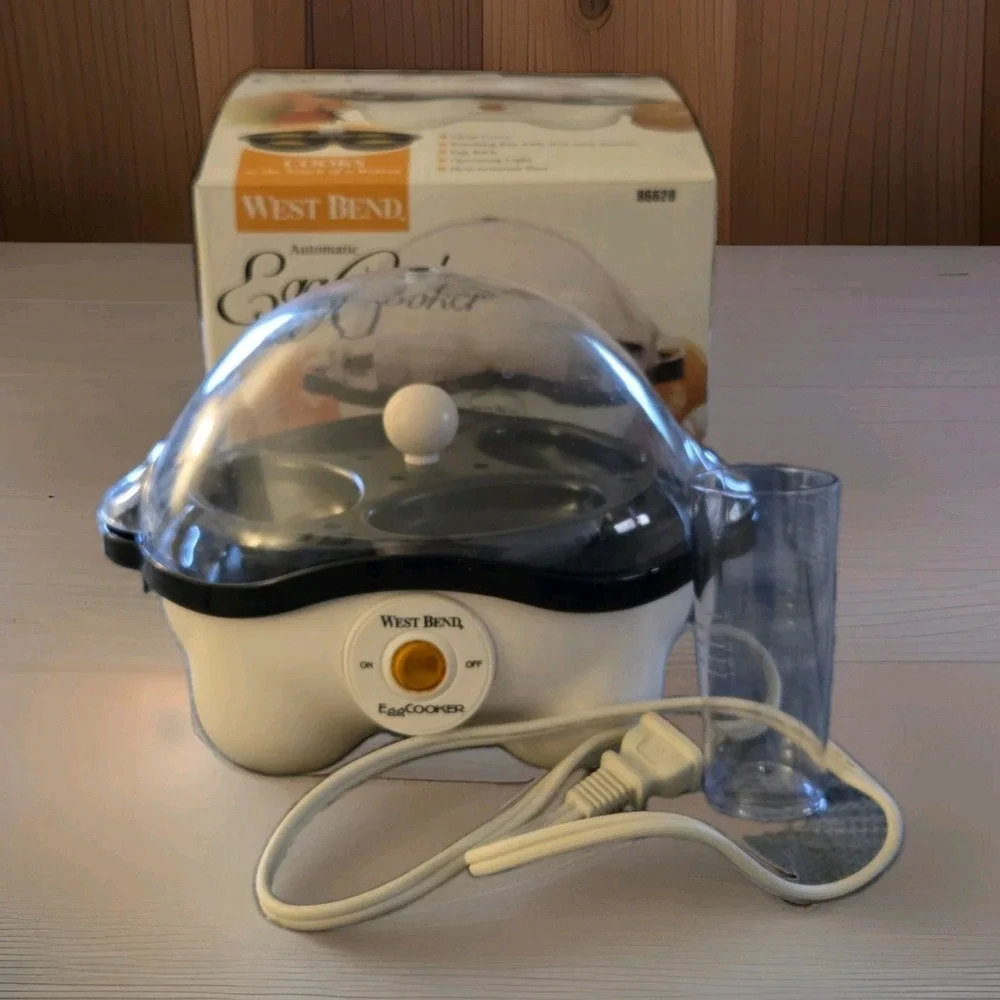 West Bend Electric Automatic Egg Cooker 86628 Complete * Great Condition *